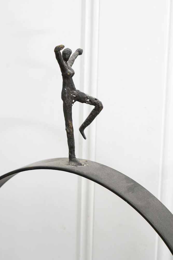 Decorative Iron Stand with Figures in Movement