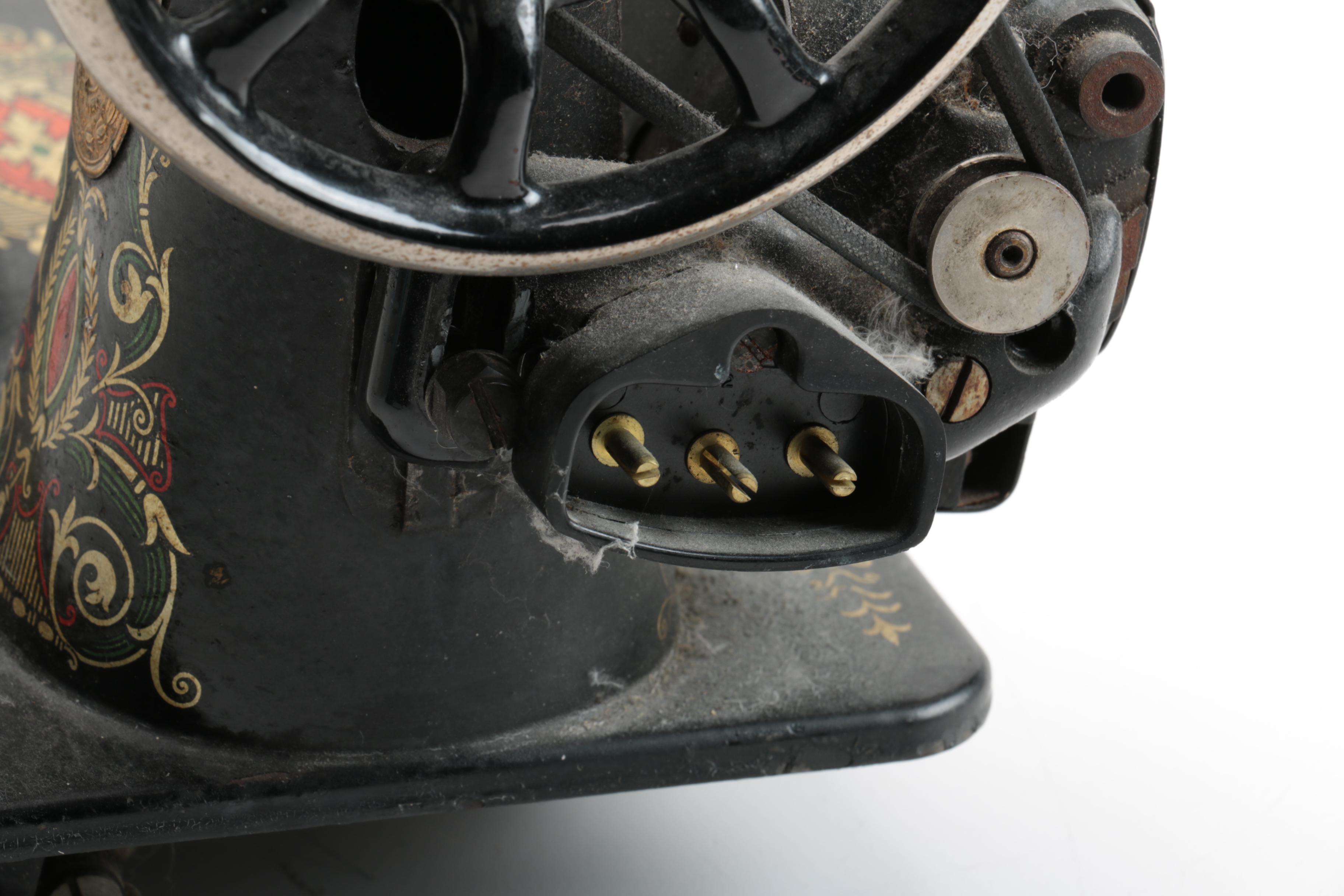 Vintage Singer Sewing Machine