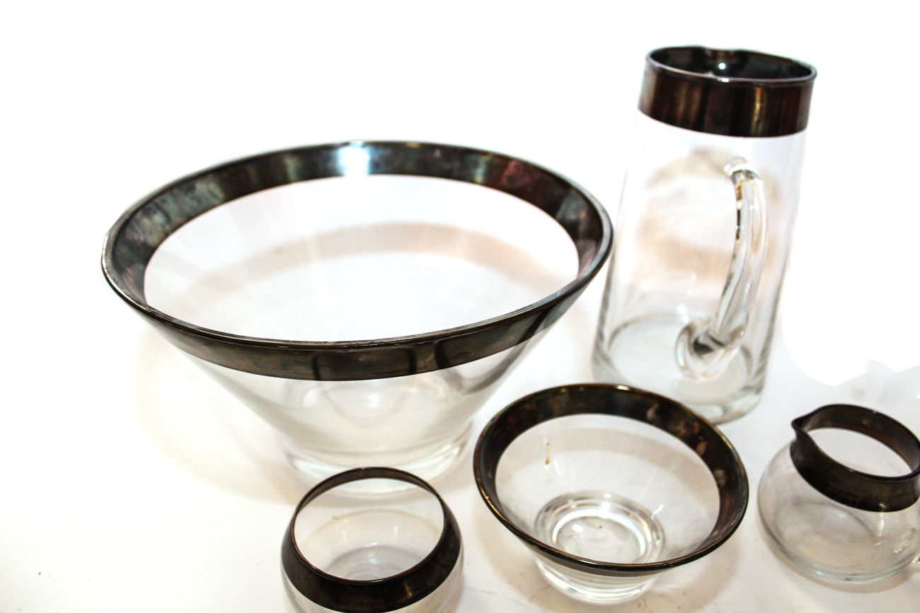 Dorothy Thorpe Style Modern Glass Serving Assortment