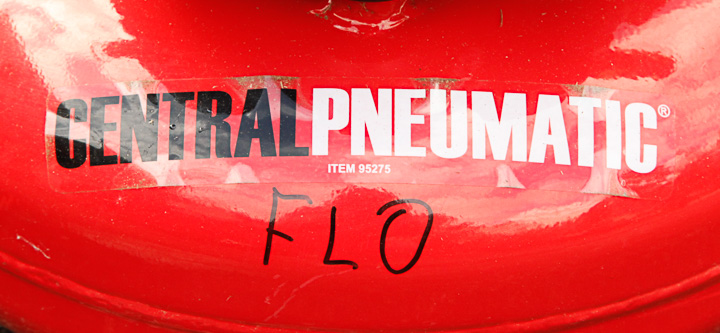 Central Pneumatic Air Compressor With Accessories