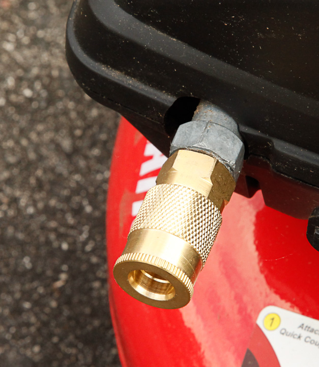 Central Pneumatic Air Compressor With Accessories