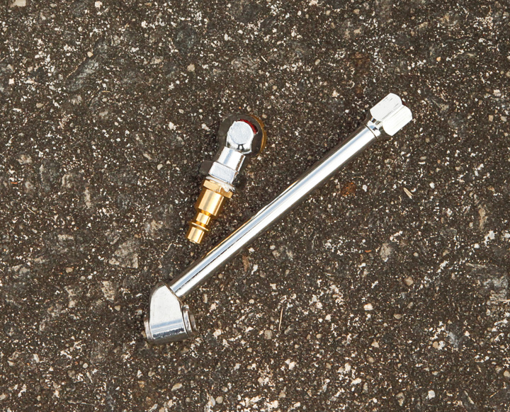 Central Pneumatic Air Compressor With Accessories