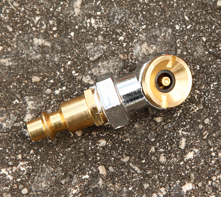 Central Pneumatic Air Compressor With Accessories