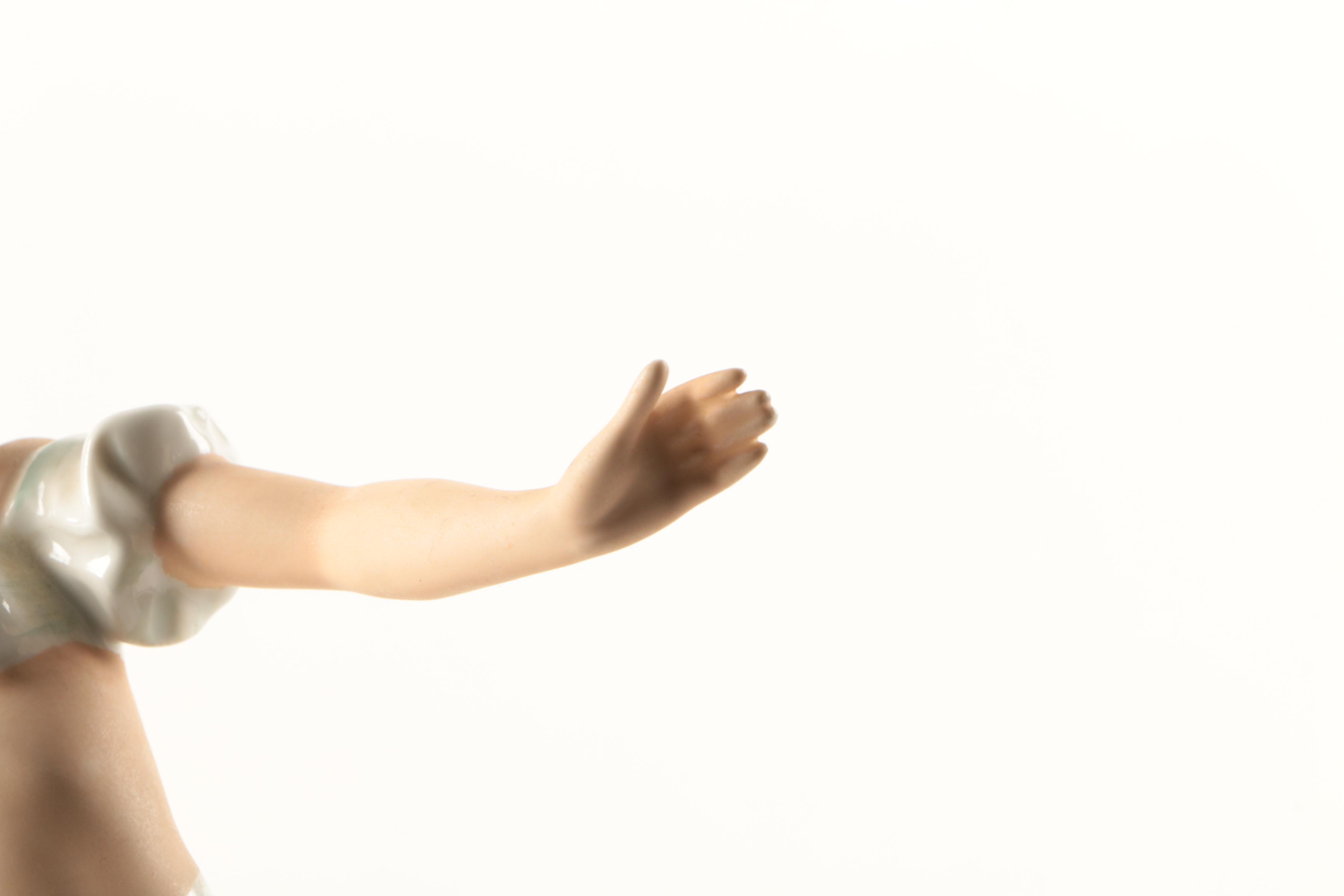 Schaubach Kunst Porcelain Art Deco Dancer Figurine