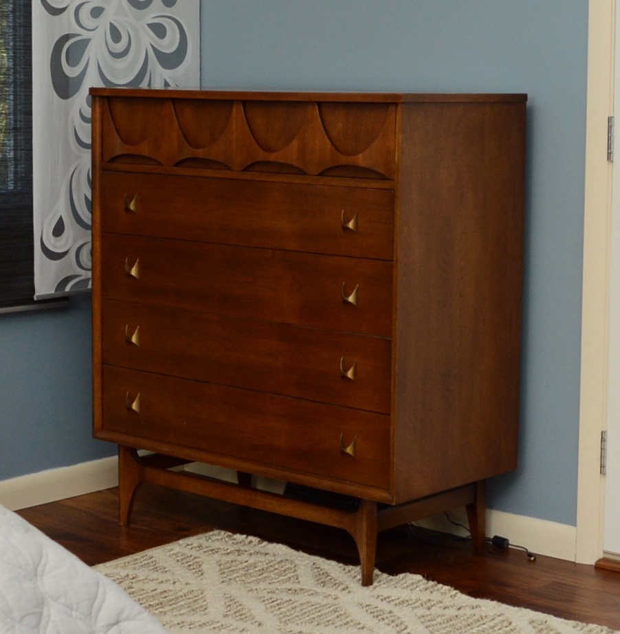 Broyhill Brasilia Chest of Drawers