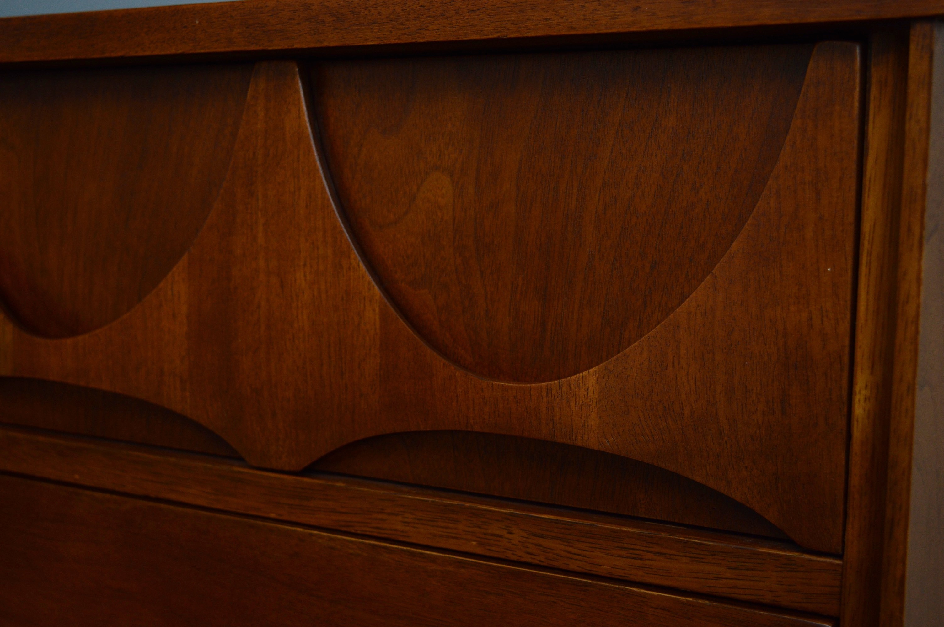 Broyhill Brasilia Chest of Drawers
