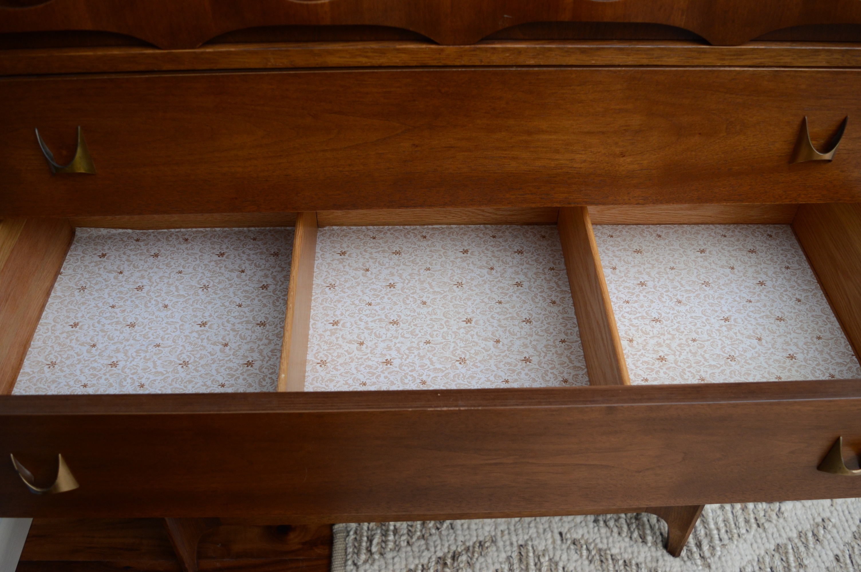 Broyhill Brasilia Chest of Drawers