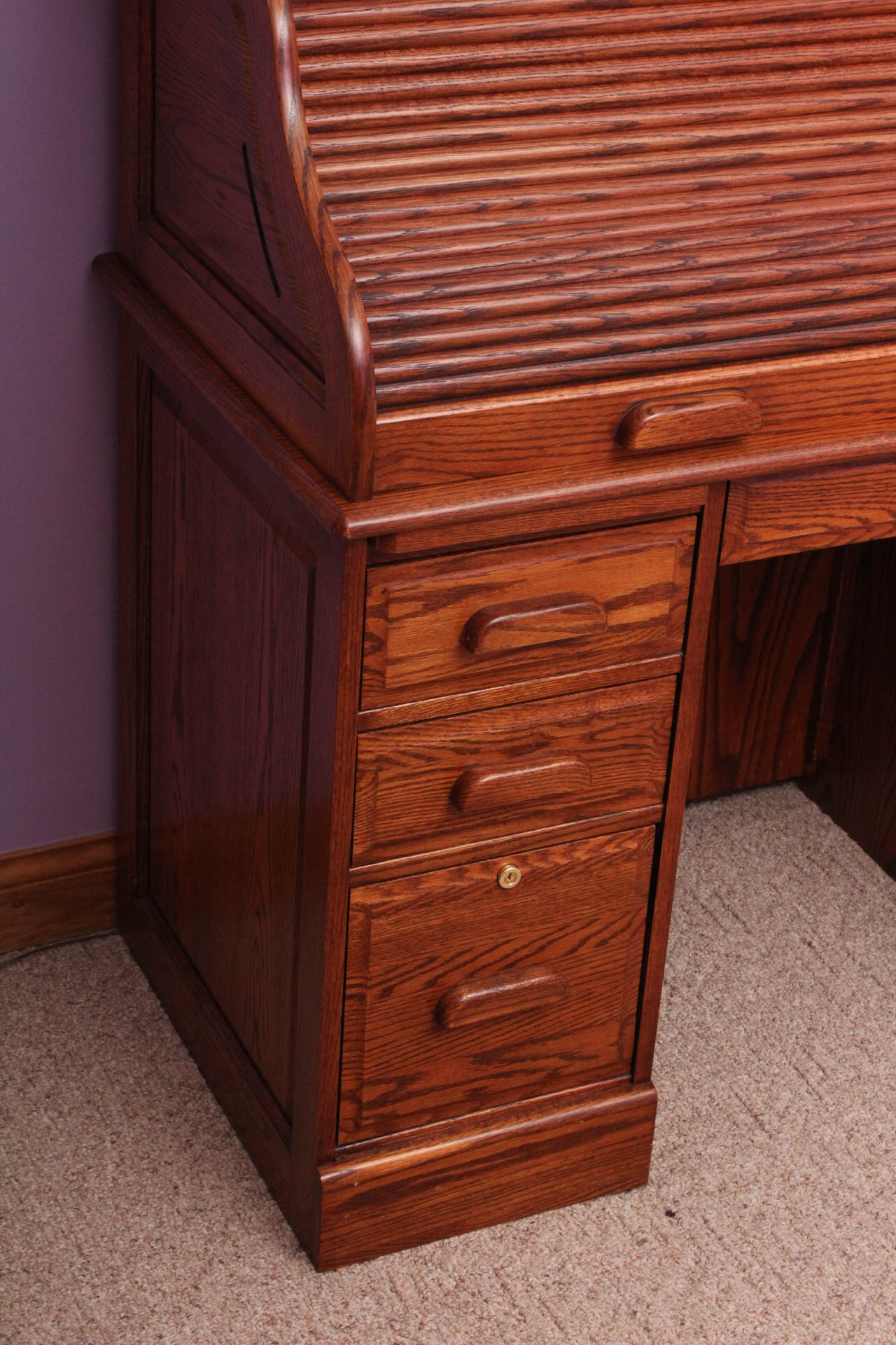 Winners Only Inc. Solid Oak Roll-Top Desk