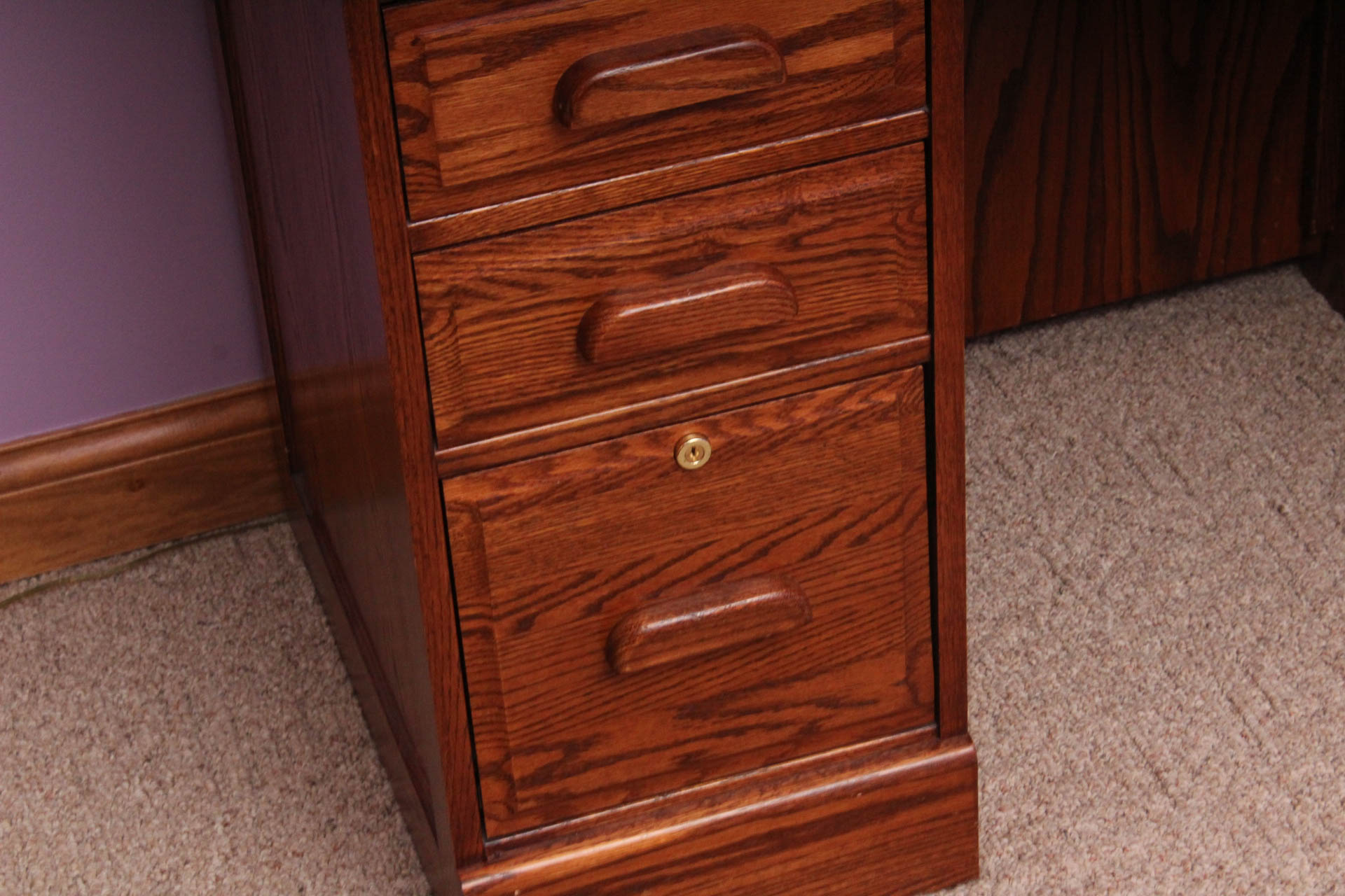 Winners Only Inc. Solid Oak Roll-Top Desk