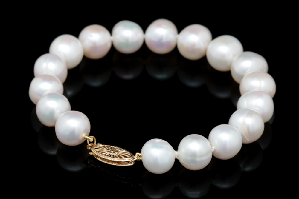 14K Yellow Gold and Freshwater Pearl Bracelet