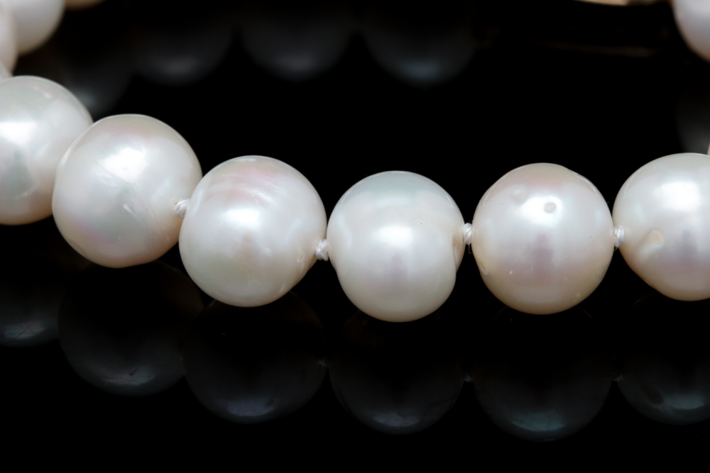 14K Yellow Gold and Freshwater Pearl Bracelet