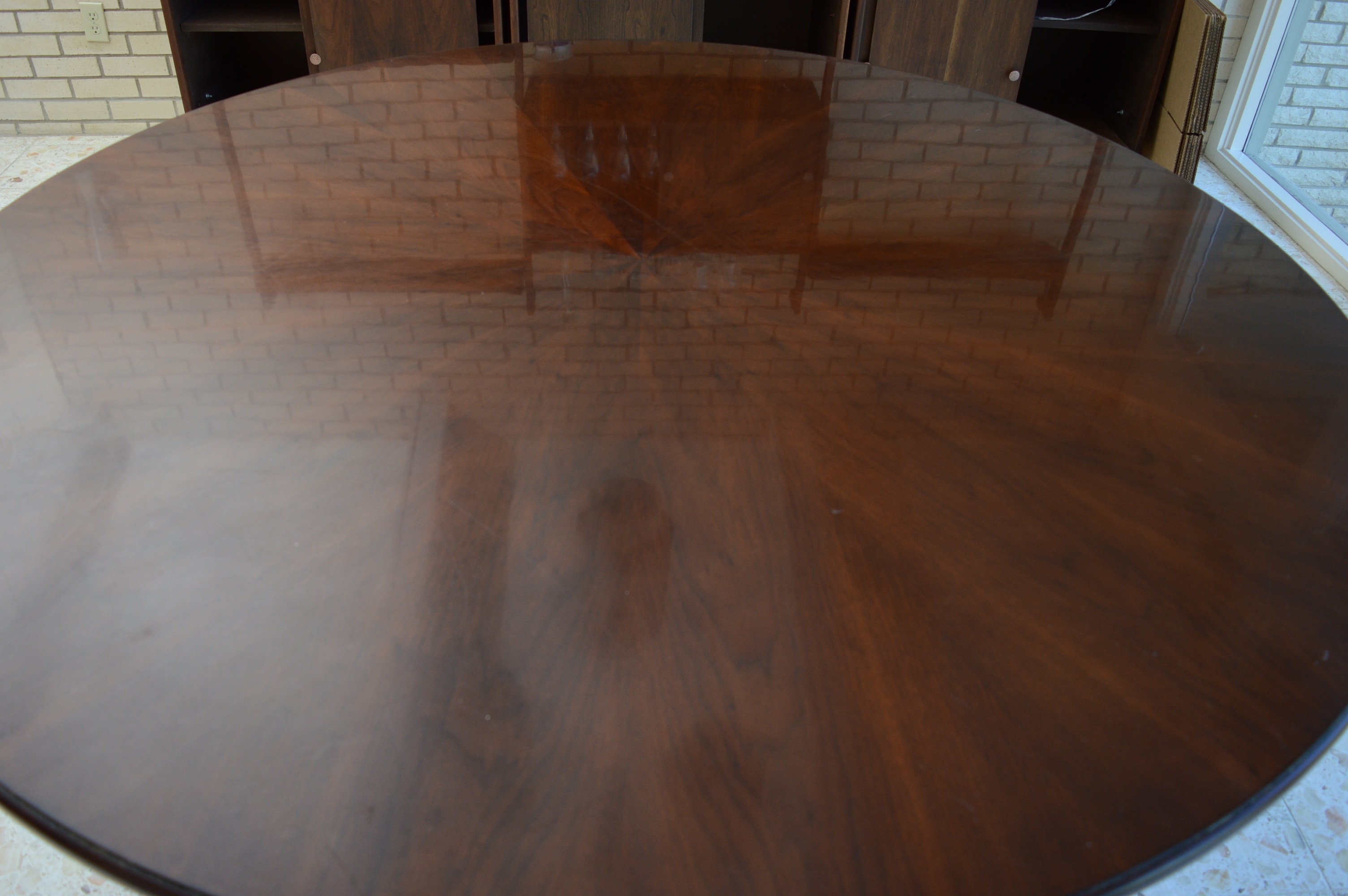 Stanley Dining Table with Linear Leaves