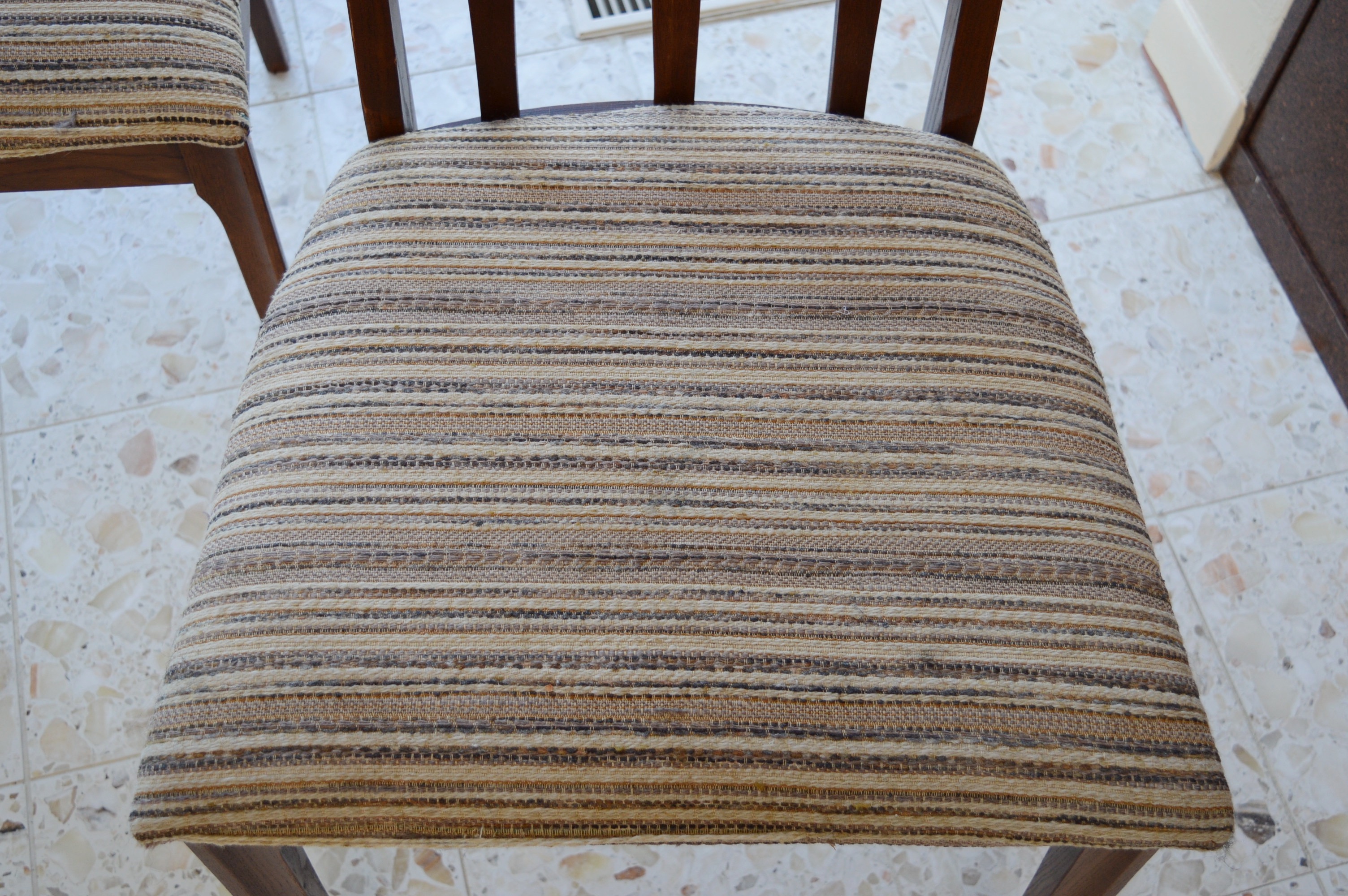 Broyhill Brasilia Drop Leaf Dining Table and Six Chairs