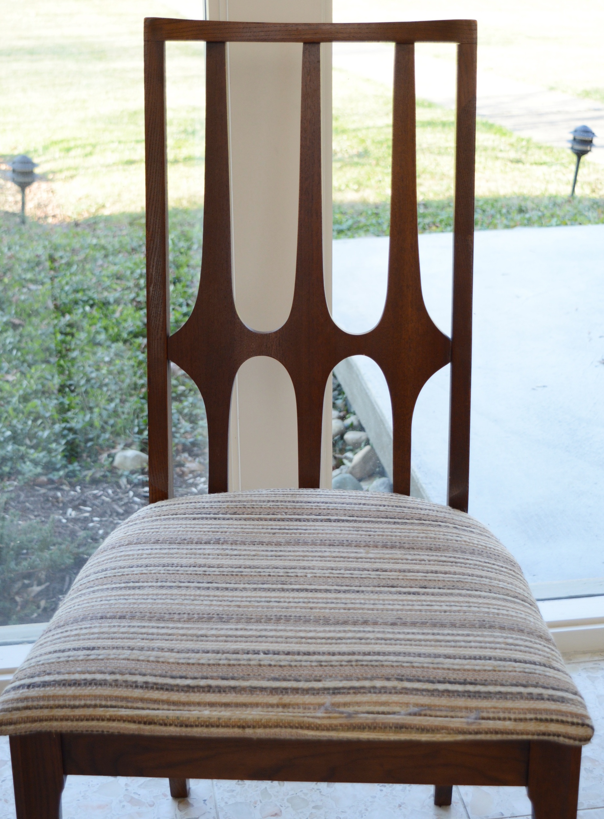 Broyhill Brasilia Drop Leaf Dining Table and Six Chairs