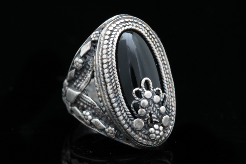 Sterlig Silver and Black Chalcedony Ring