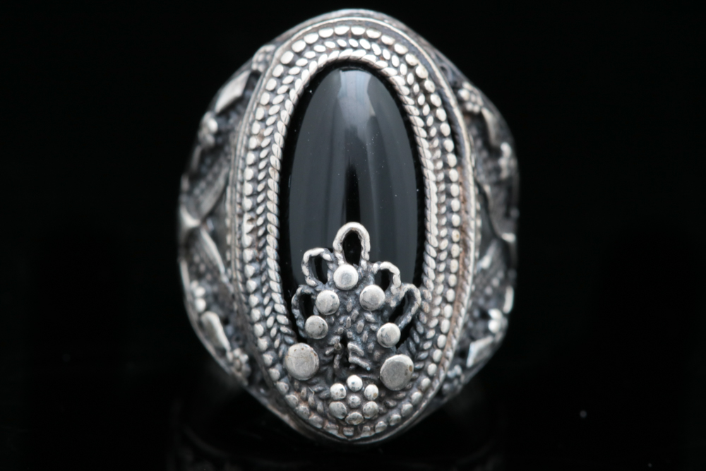 Sterlig Silver and Black Chalcedony Ring