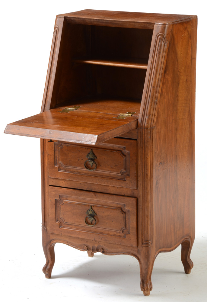 Petite Italian Secretary