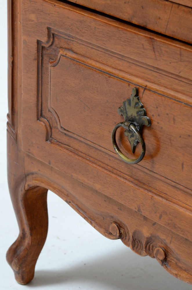 Petite Italian Secretary