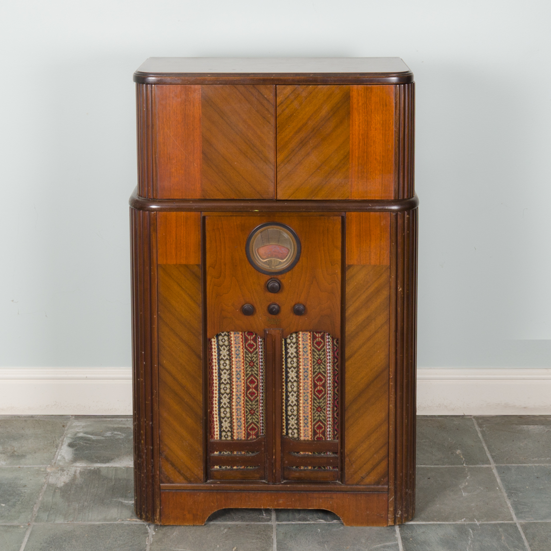 Art Deco "Radiobar" by Philco