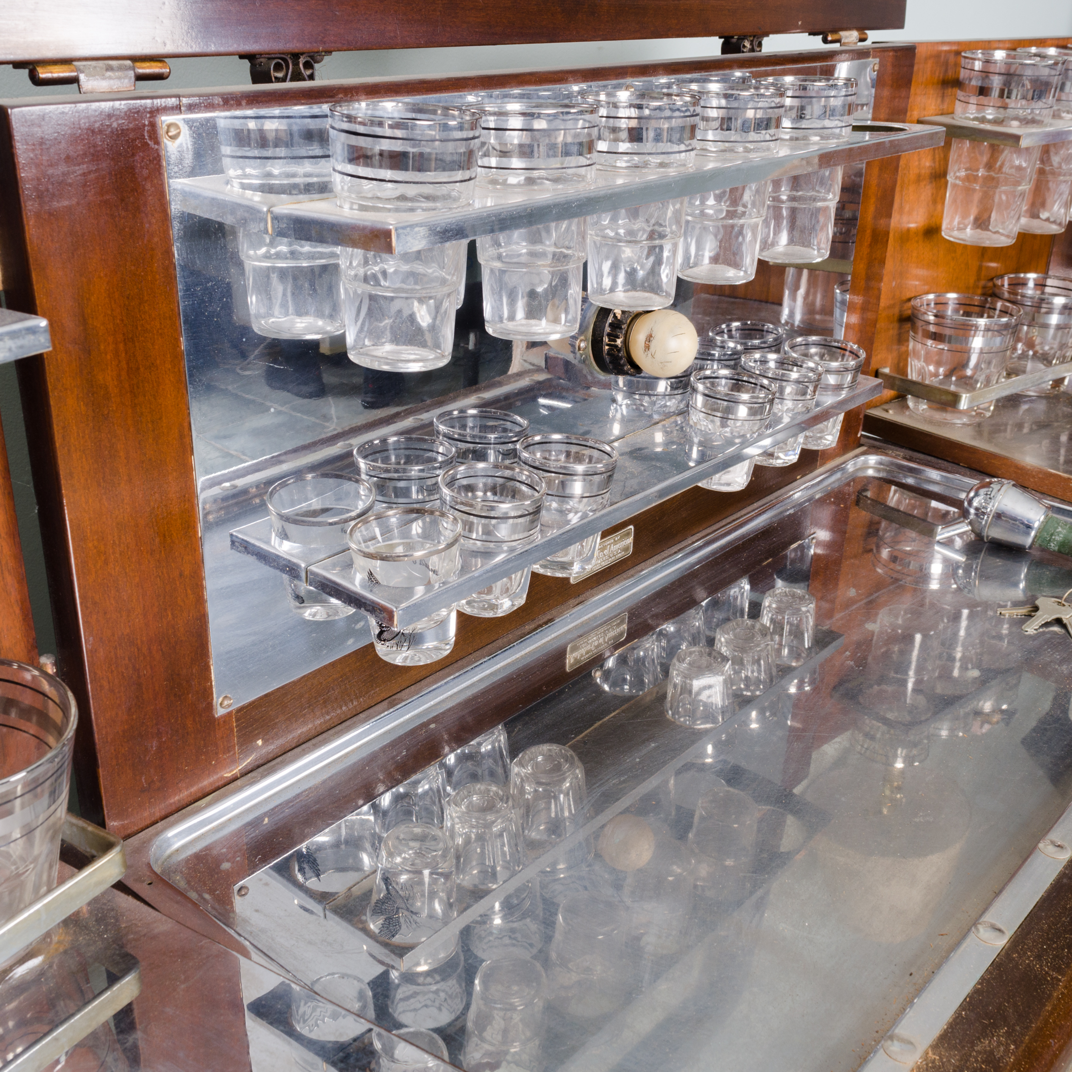 Art Deco "Radiobar" by Philco