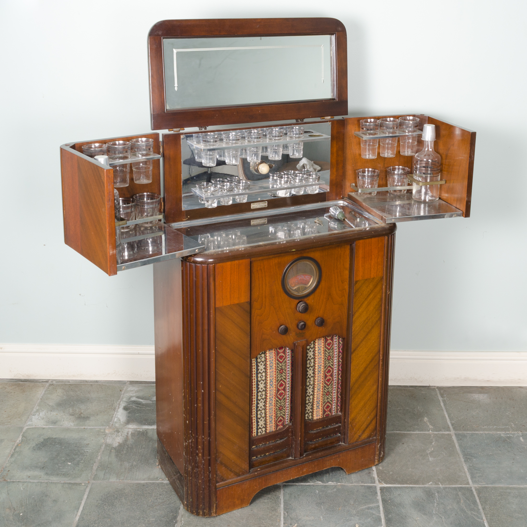 Art Deco "Radiobar" by Philco
