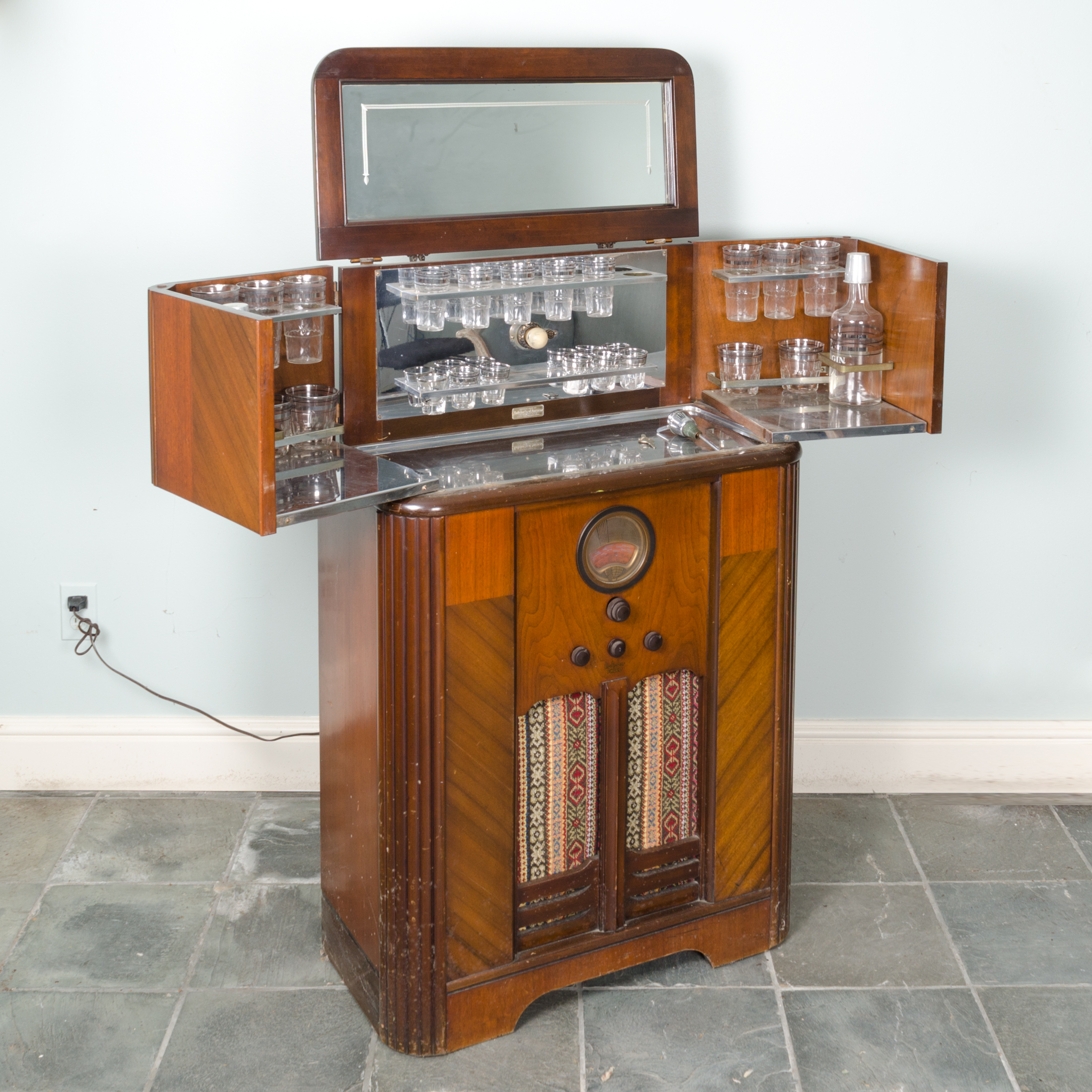 Art Deco "Radiobar" by Philco