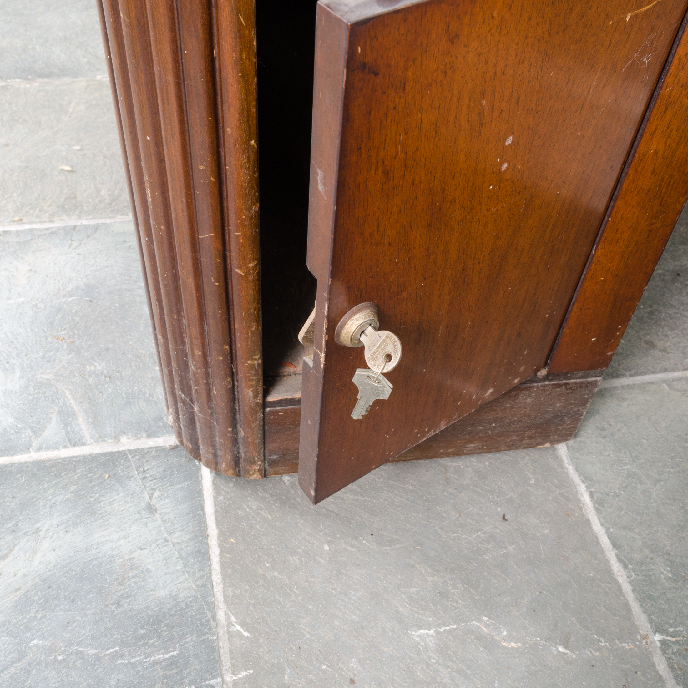 Art Deco "Radiobar" by Philco