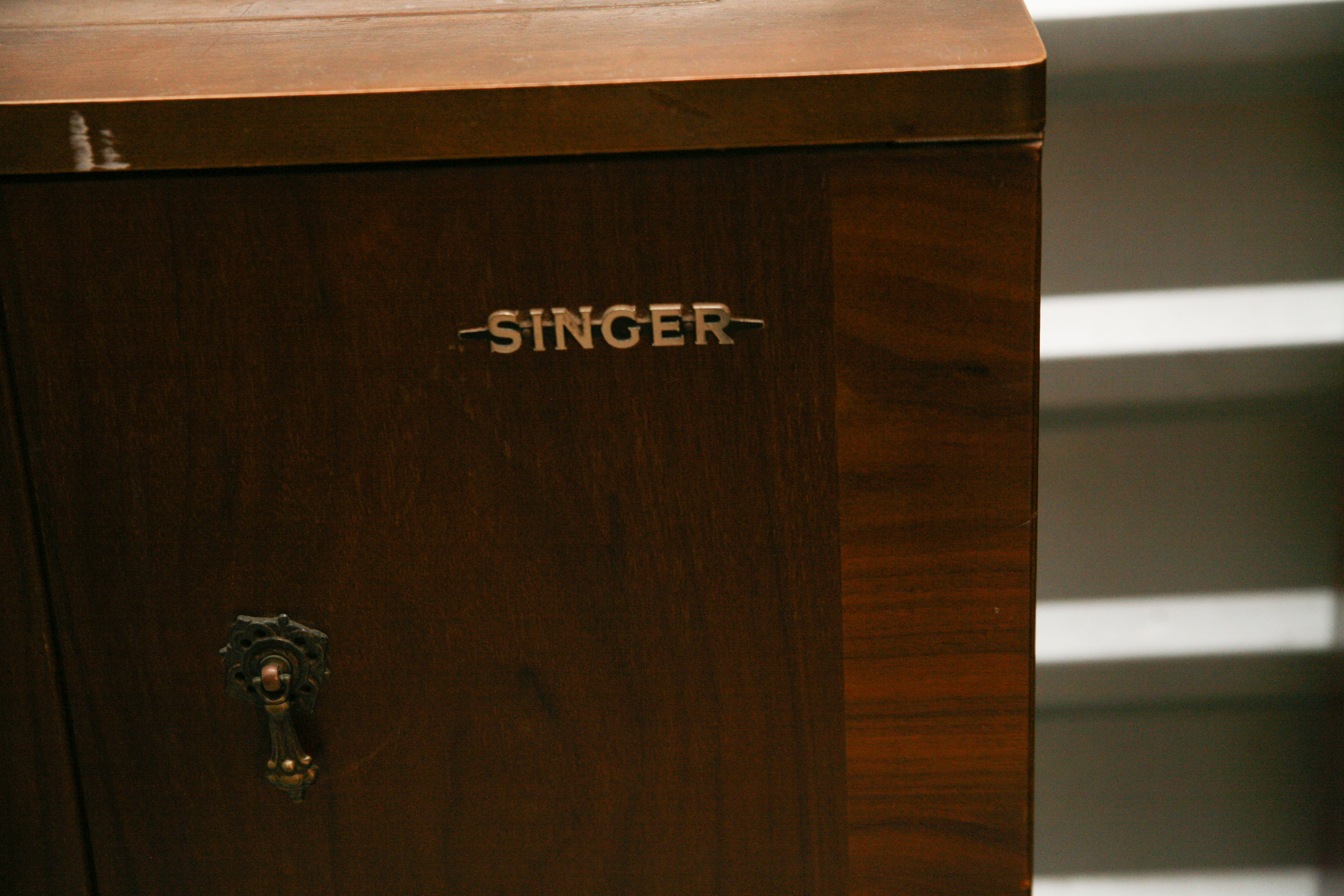 Vintage Singer Sewing Machine Cabinet