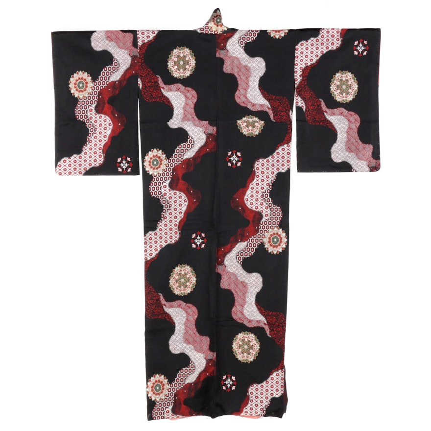 Circa 1940s Vintage Silk Kimono