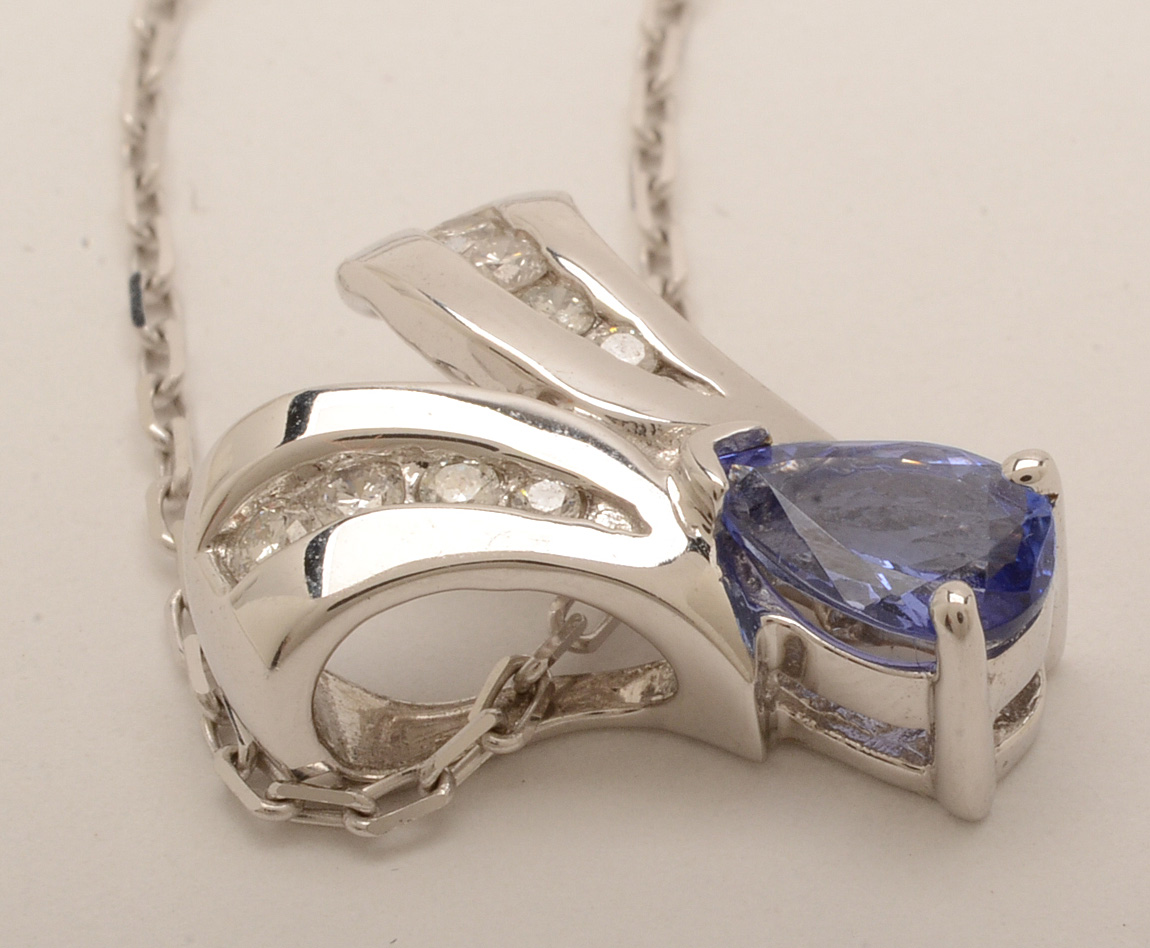 14K White Gold Diamond and Tanzanite Necklace