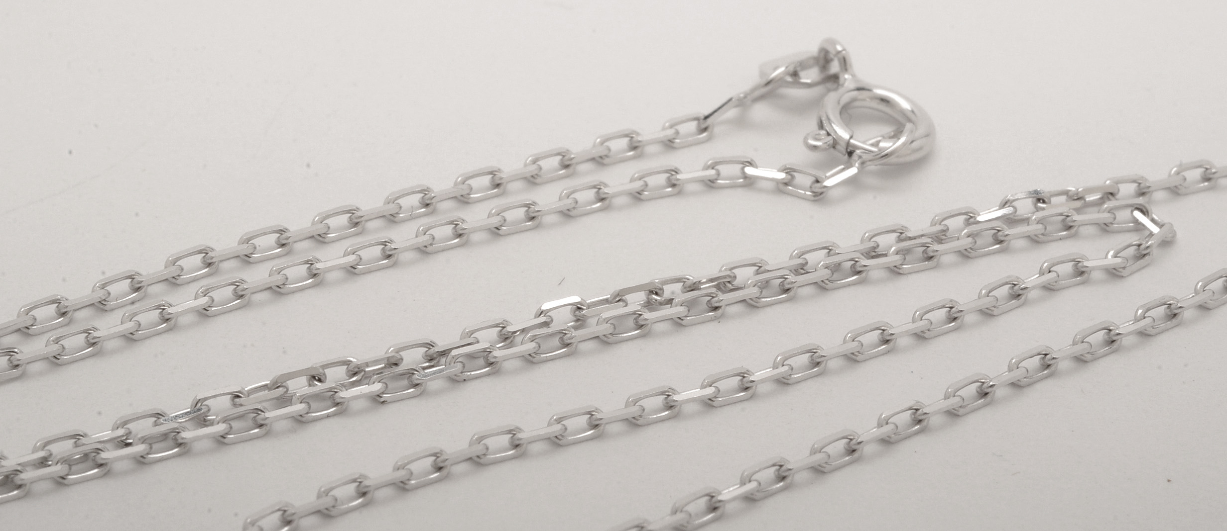 14K White Gold Diamond and Tanzanite Necklace