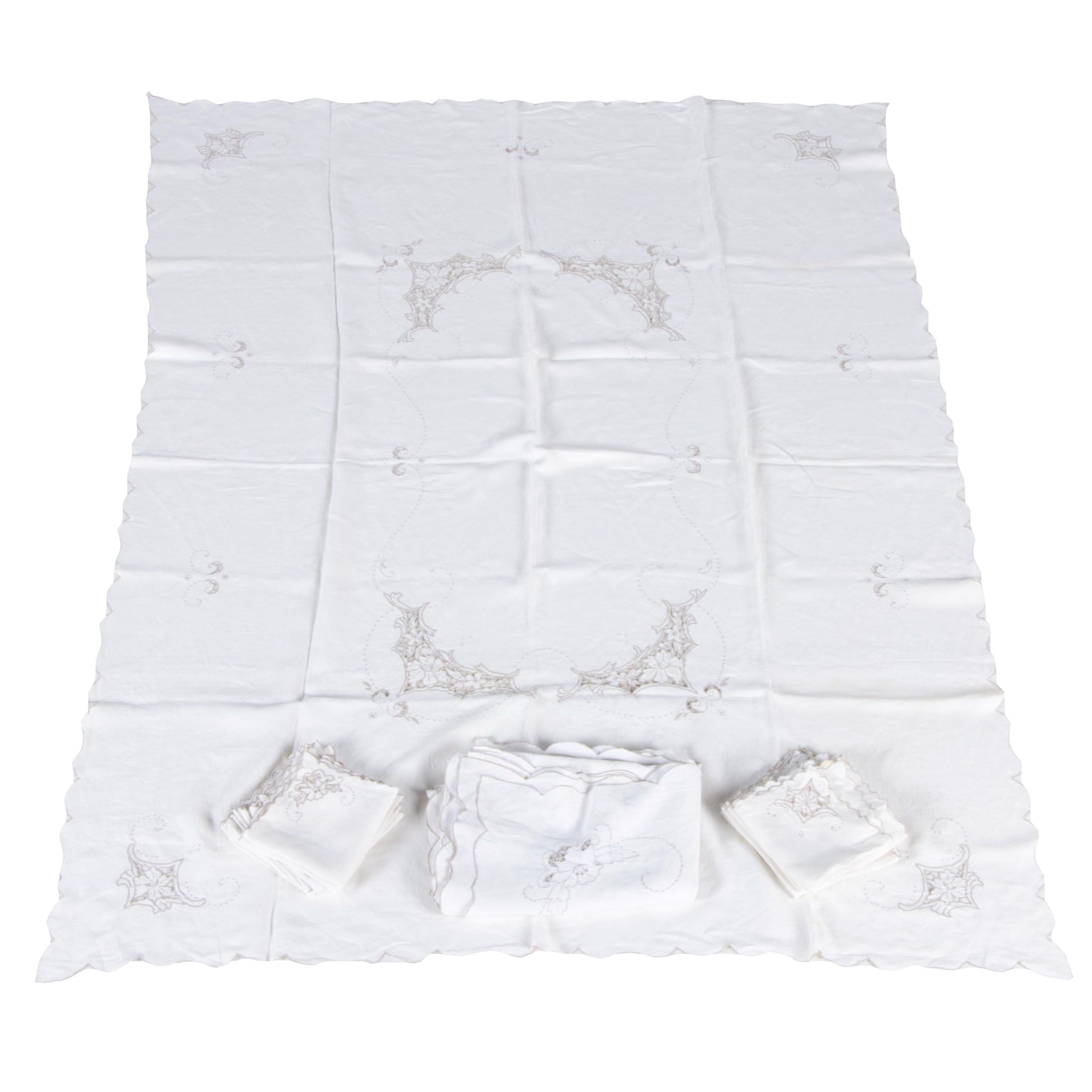 Floral Tablecloth and Matching Napkins