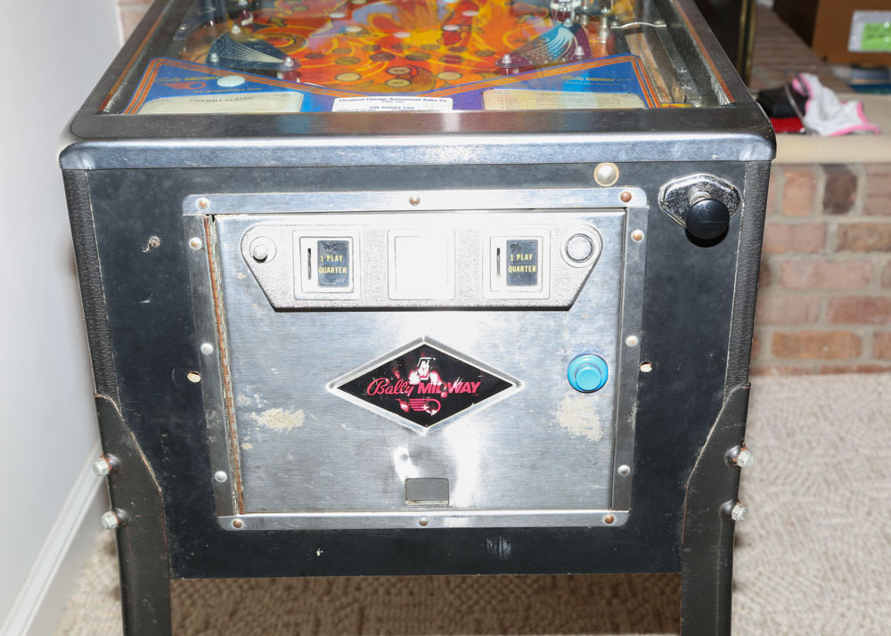 Bally Midway "Fireball Classic" Pinball Machine