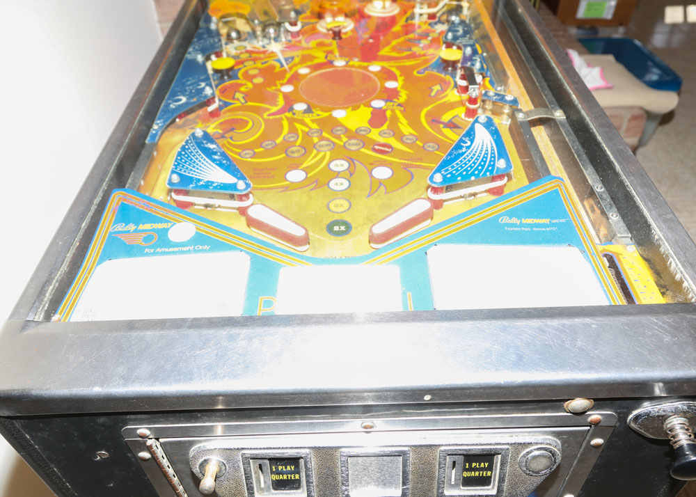 Bally Midway "Fireball Classic" Pinball Machine