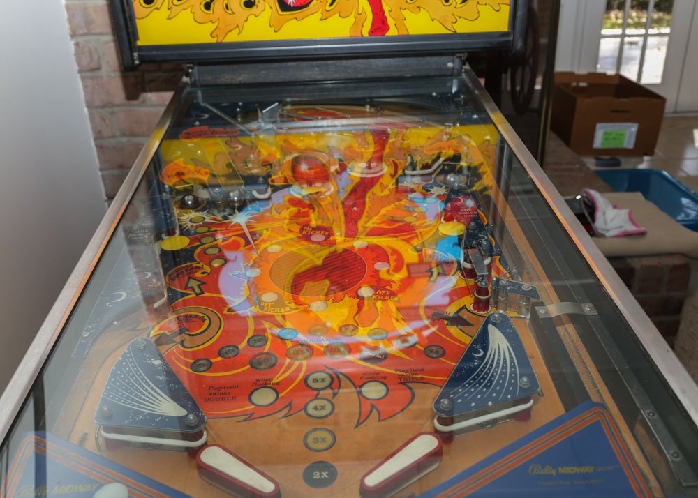 Bally Midway "Fireball Classic" Pinball Machine