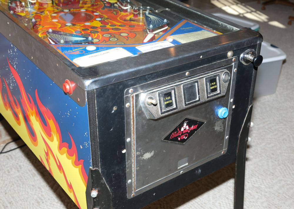 Bally Midway "Fireball Classic" Pinball Machine