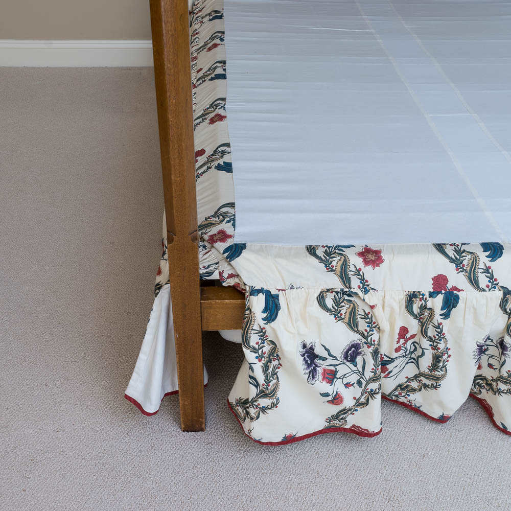 Full Size Canopy Bed