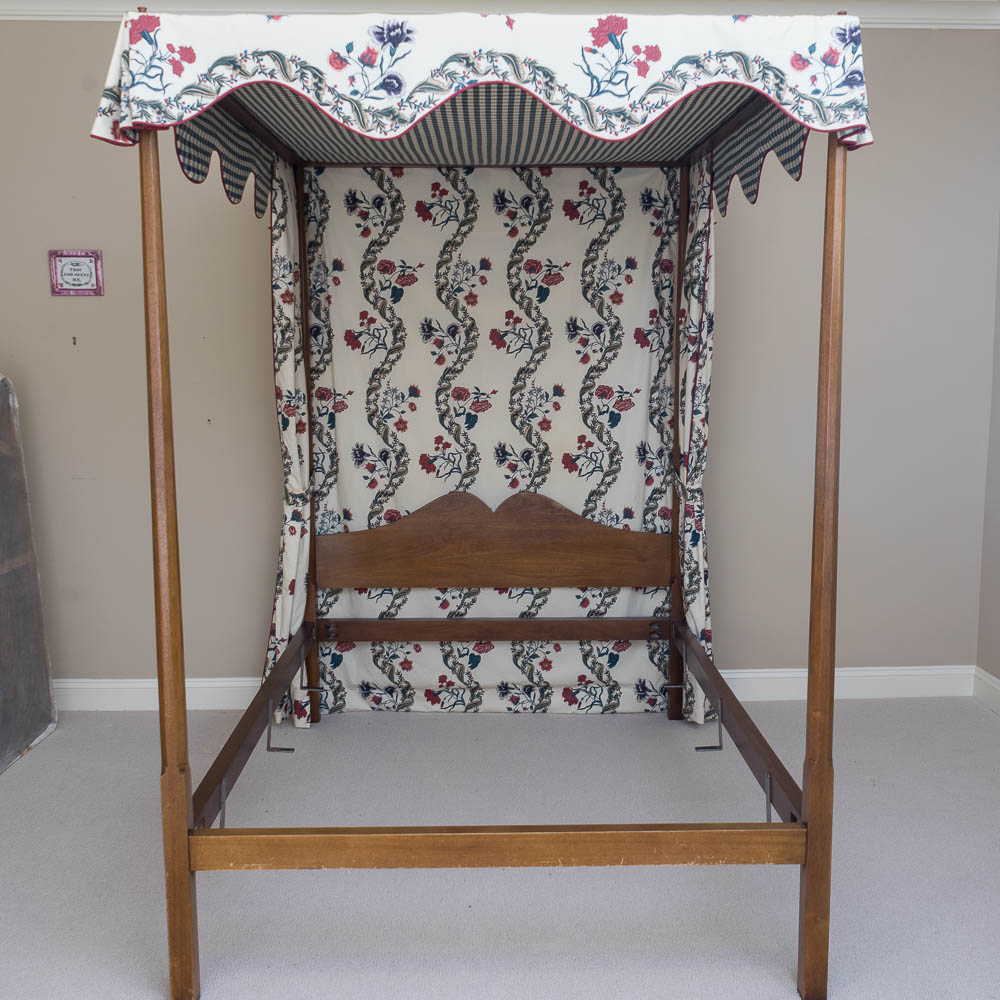 Full Size Canopy Bed