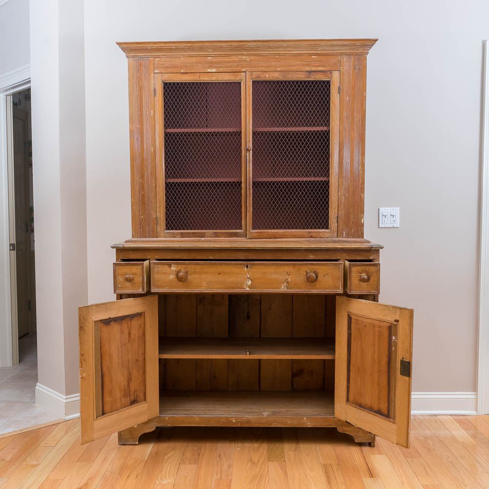 Antique Arts and Crafts Pine Hutch