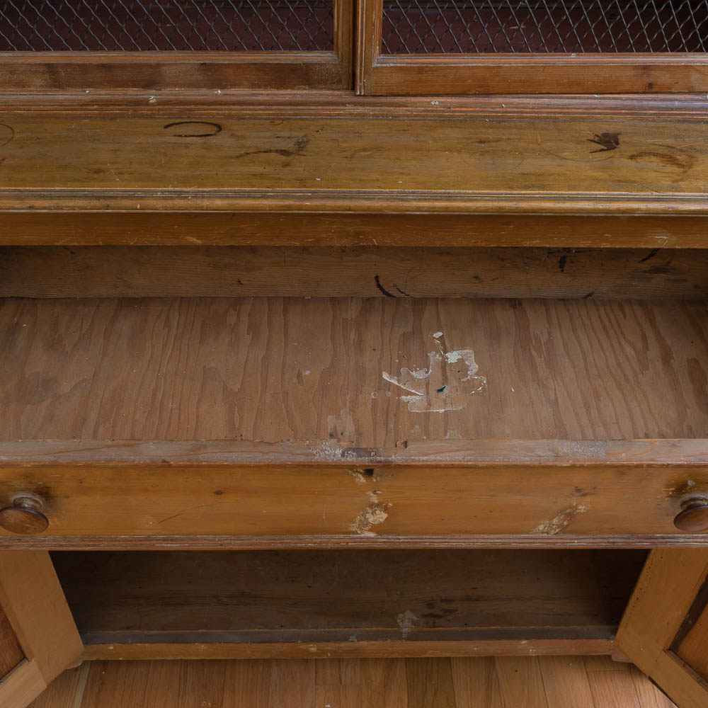 Antique Arts and Crafts Pine Hutch