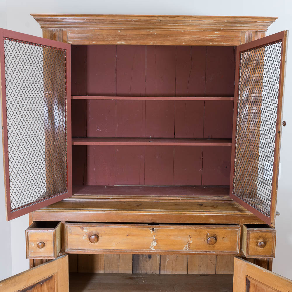 Antique Arts and Crafts Pine Hutch