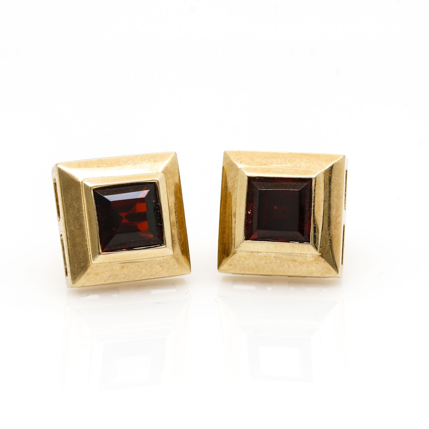 14K Yellow Gold Garnet Stud Earrings