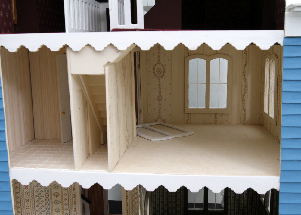 Willowcrest Mansard Dollhouse by Greenleaf With Table