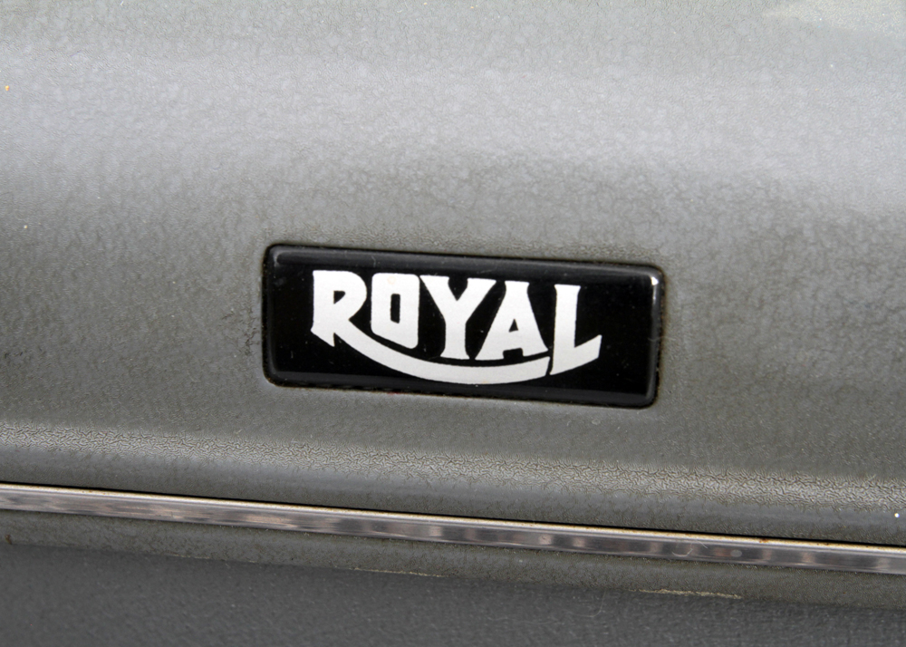 Circa 1940s Royal KMG Standard Typewriter