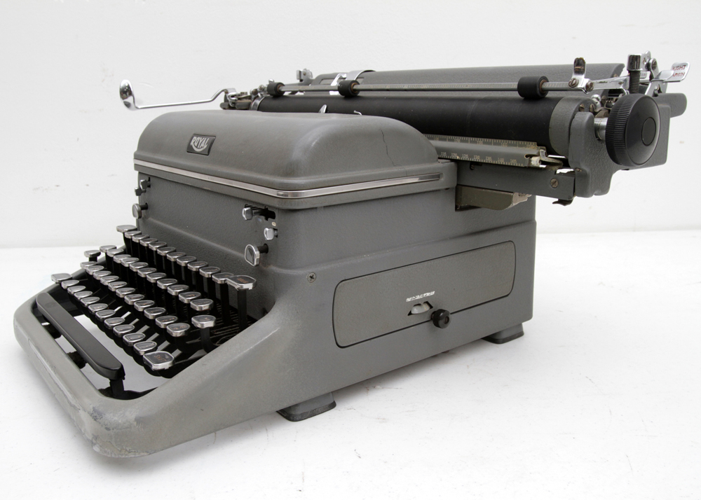 Circa 1940s Royal KMG Standard Typewriter