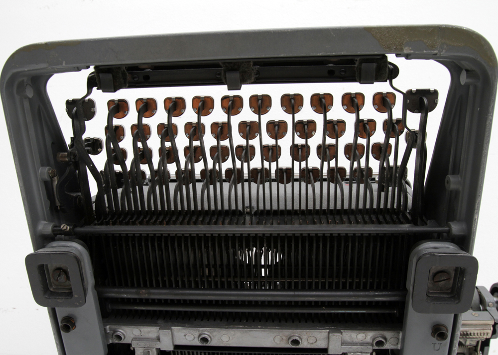 Circa 1940s Royal KMG Standard Typewriter