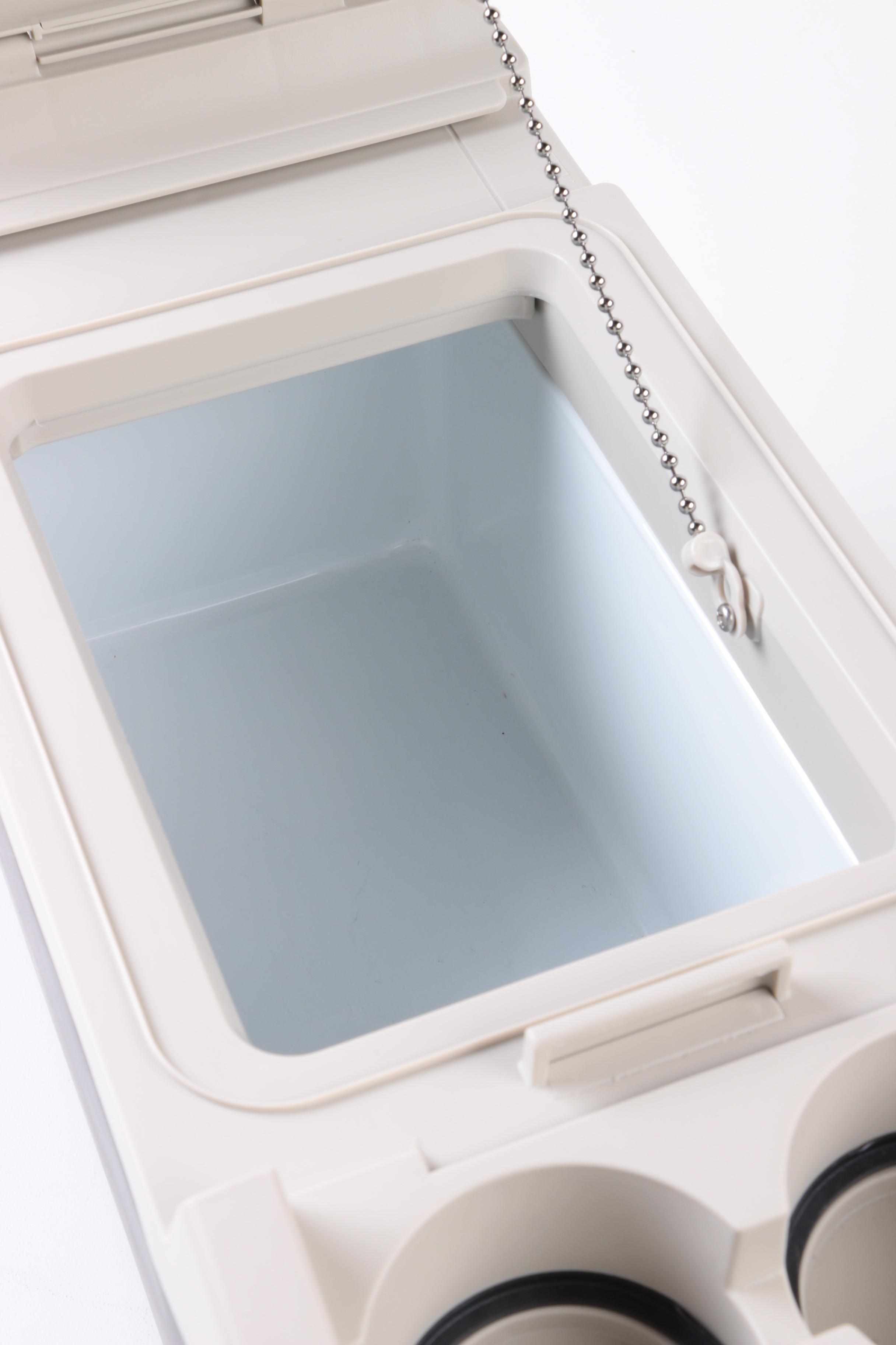 Hot and Cold Car Snack Box by Sharper Image