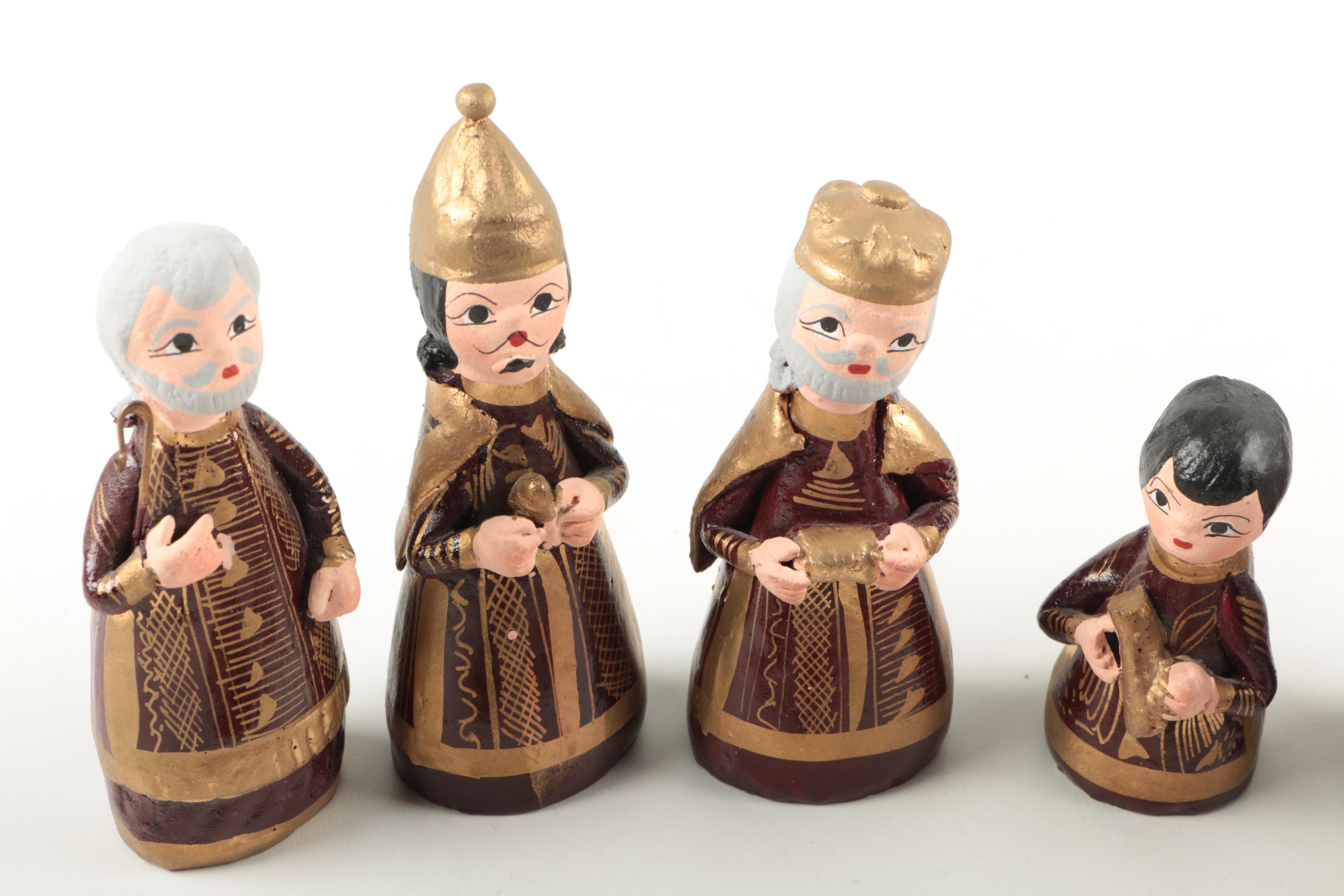 Royal Doulton "Christmas in Mexico" Plate with Mexican Nativity Figurines