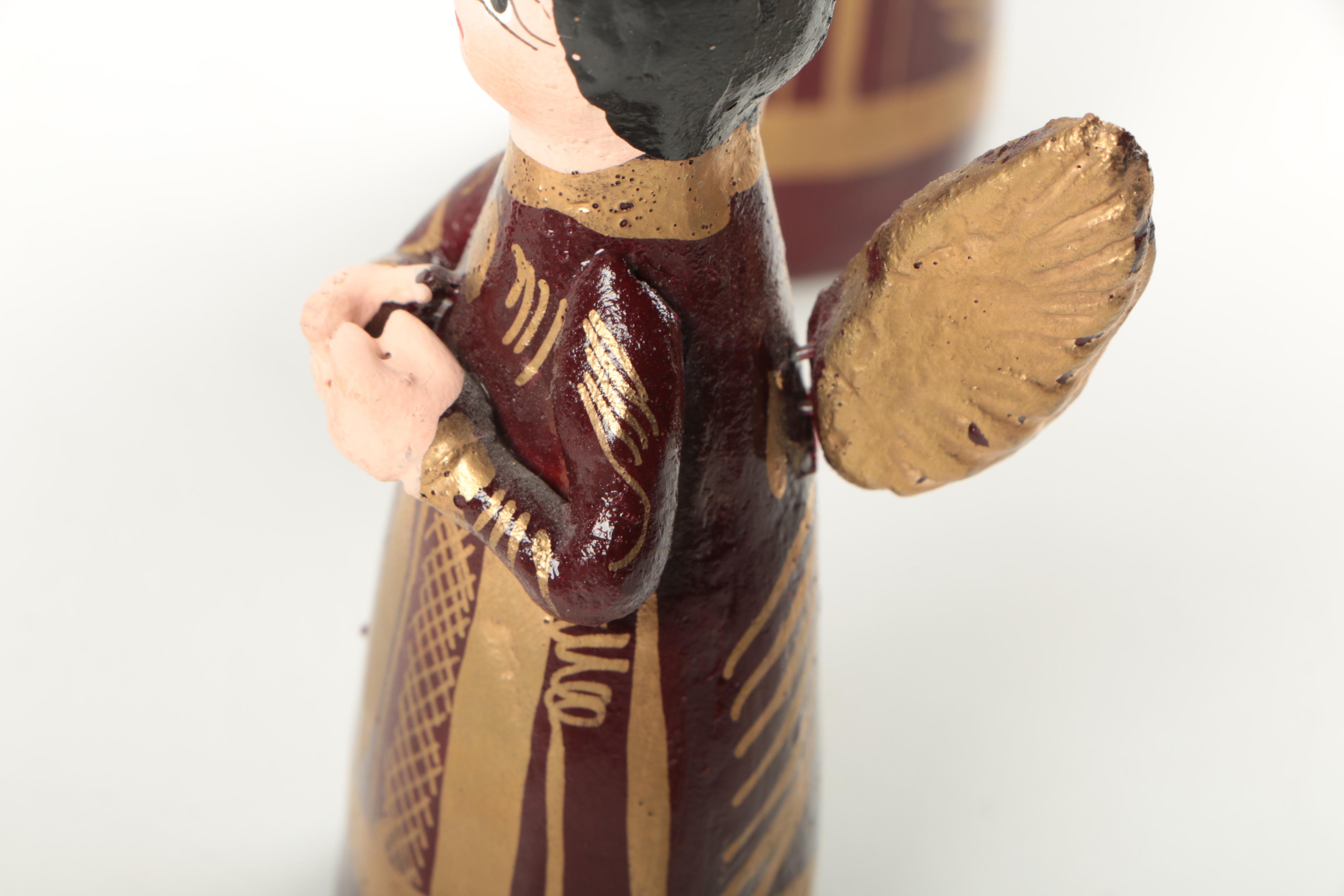 Royal Doulton "Christmas in Mexico" Plate with Mexican Nativity Figurines