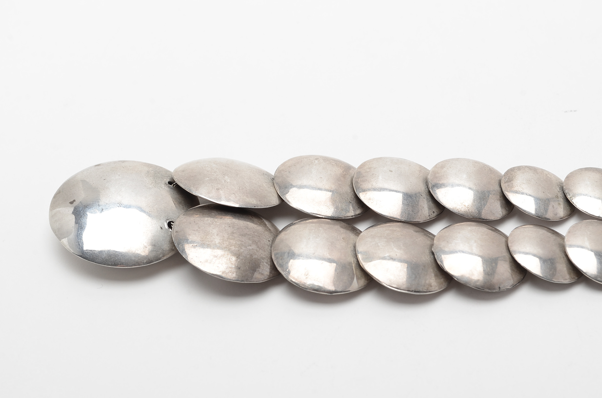 Vintage Southwestern Sterling Silver Overlapping Disc Necklace